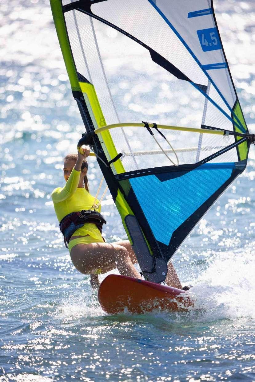 一个2元，7旬老人在福建街头手工现做特色小吃，大人小孩都爱吃